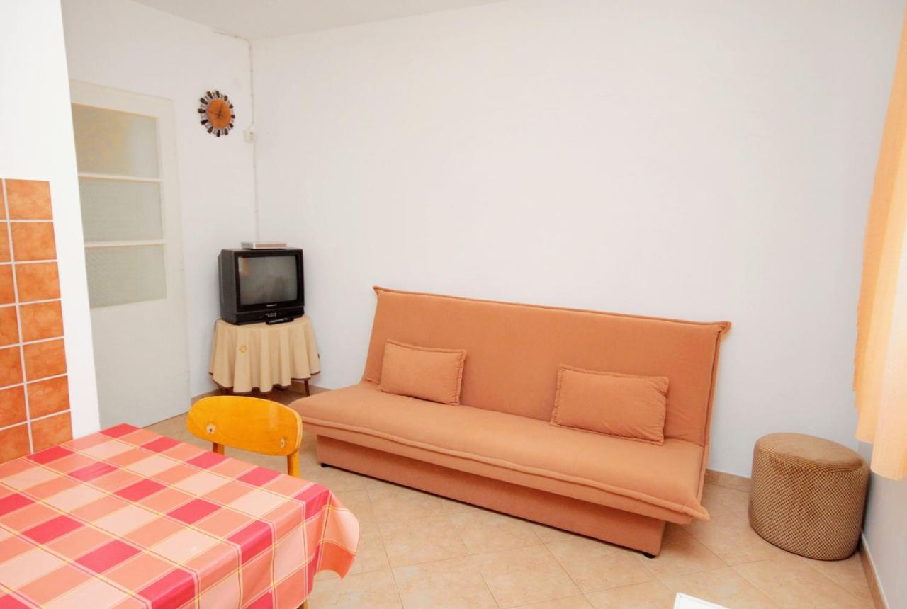 Apartments With A Parking Space Novi Vinodolski - 5587 ภายนอก รูปภาพ